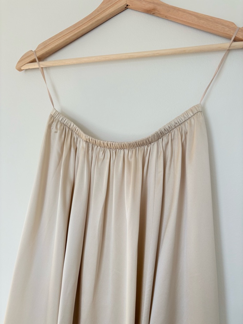 NEW Reformation Gemma Long Silk Skirt Almond Cream Elastic Waist | US 0 UK 4 - Picture 9 of 12